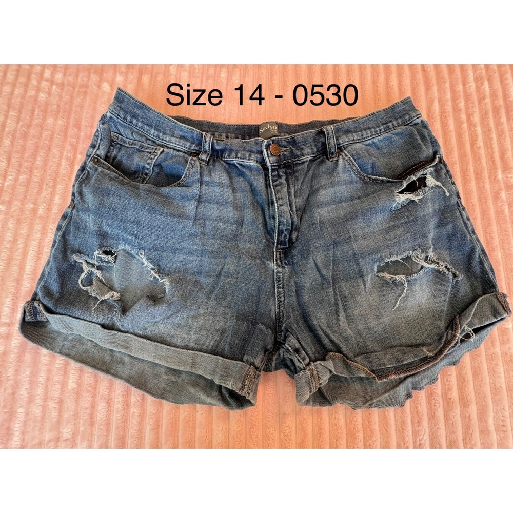 Soho New York & Company Distressed Denim Shorts Womens Size 14 Blue Cuffed Jean